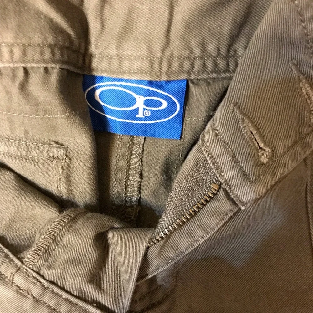 ▪️VINTAGE OP Cargo Capris - Picture 5 of 14